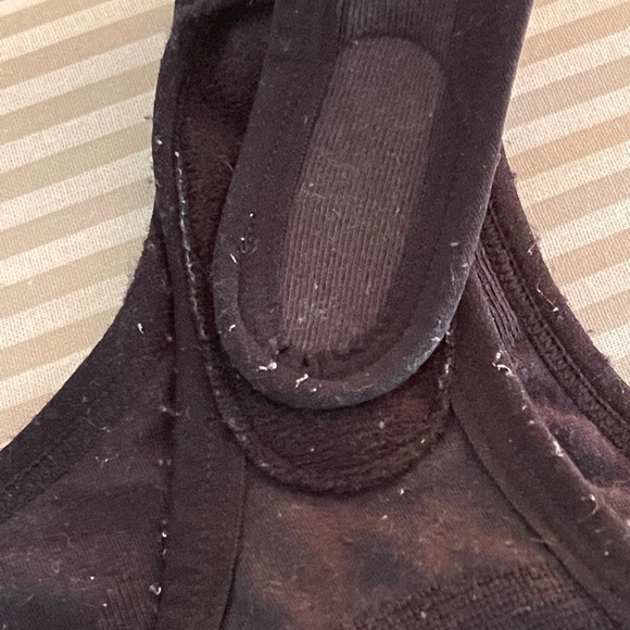 Sports bra. I used it for nine days. - Picture 2 of 5